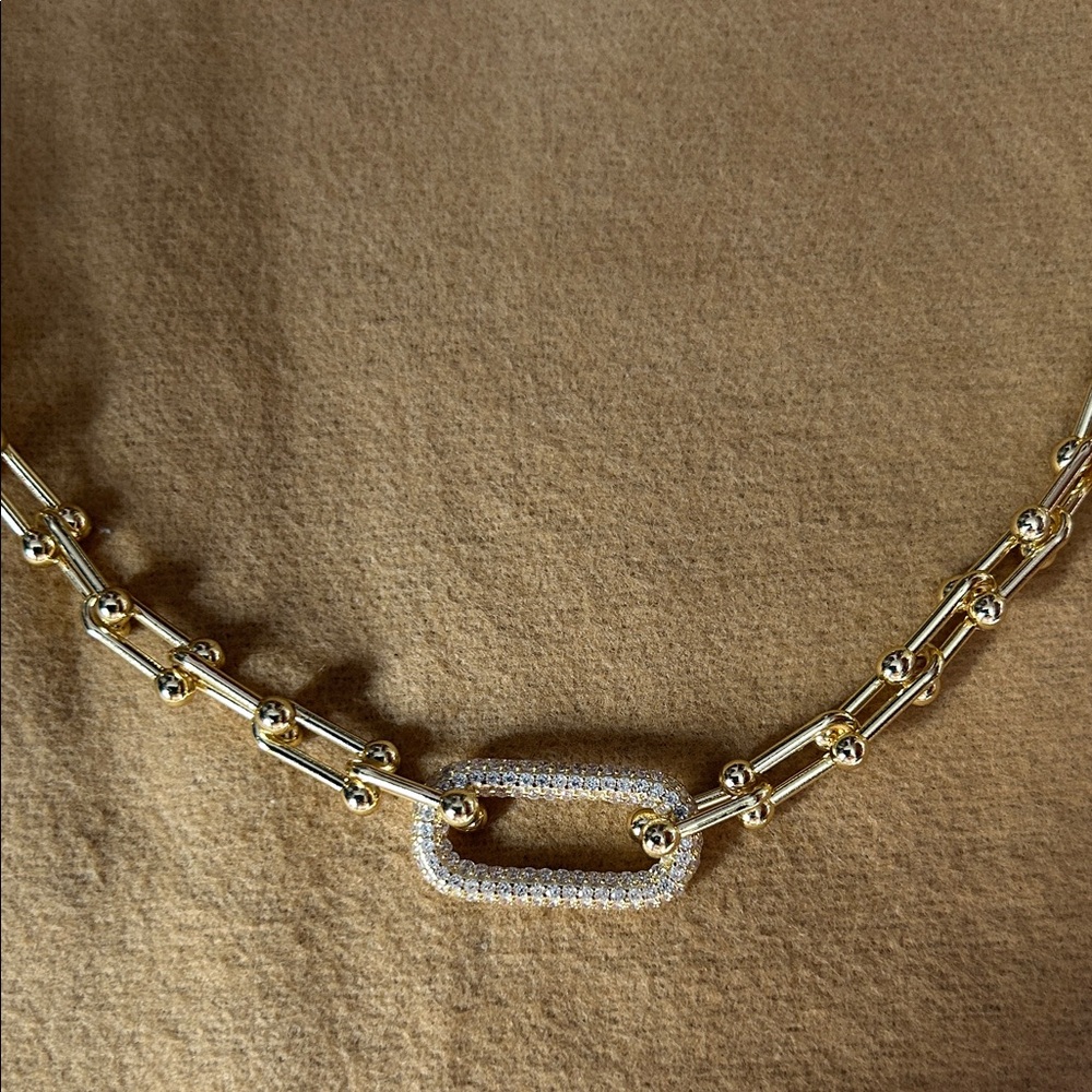Gold Plated Hardware Linked Horsebit Necklace with Pave Oval Center NEW - Picture 2 of 3